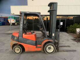 Clark C25D Forklift - picture0' - Click to enlarge