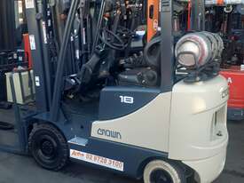 2010 Model Crown container entry forklift for sale -1.8 ton capacity 4.5m lift height solid tyres - picture1' - Click to enlarge