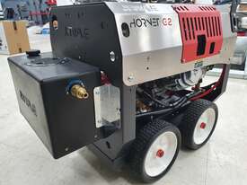 Smart Pressure Washer - Jetwave Hornet with water tank - picture1' - Click to enlarge