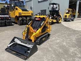 Hyload Tracked mini loader 23HP  - picture0' - Click to enlarge