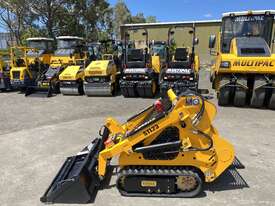 Hyload Tracked mini loader 23HP  - picture0' - Click to enlarge