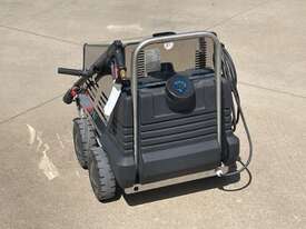 *** IN STOCK *** Hynox 200-21 - Hot Water Electric High Pressure Cleaner - picture2' - Click to enlarge