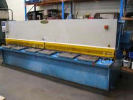 4 metre x 6mm Hydraulic Guillotine - picture0' - Click to enlarge