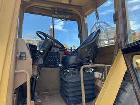 2005 Caterpillar 613C Water Wagon  - picture0' - Click to enlarge