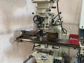 Kent KTM-380V Milling Machine - picture0' - Click to enlarge