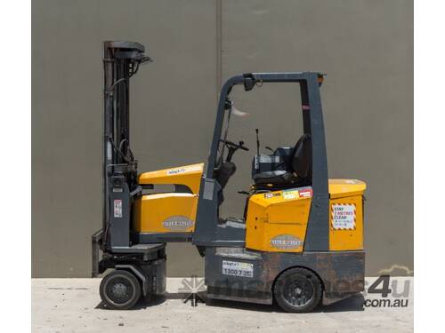 2.0T Narrow Aisle Forklift- Aisle Master 20SE Operational Video