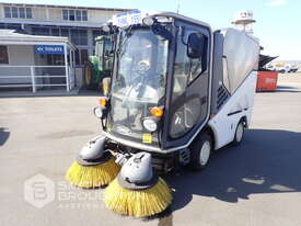 2013 TENNANT 636 INDUSTRIAL COMPACT STREET SWEEPER - picture0' - Click to enlarge