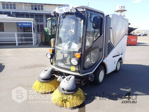 2013 TENNANT 636 INDUSTRIAL COMPACT STREET SWEEPER