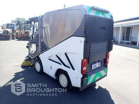 2013 TENNANT 636 INDUSTRIAL COMPACT STREET SWEEPER - picture0' - Click to enlarge