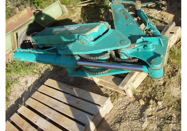 caption Excavator Kobelco SK75 Wrecking