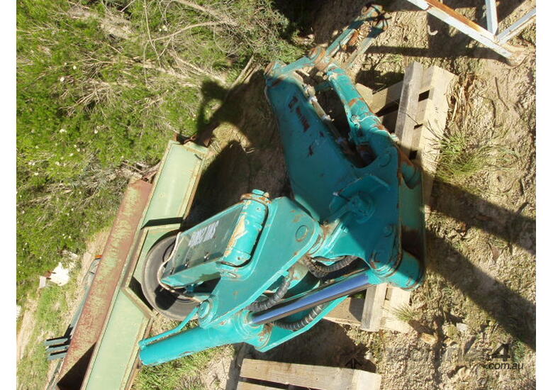 caption Excavator Kobelco SK75 Wrecking