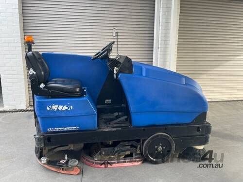 American Lincoln SC7730 Battery Ride On Sweeper/Scrubber