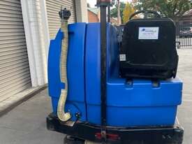 American Lincoln SC7730 Battery Ride On Sweeper/Scrubber - picture1' - Click to enlarge