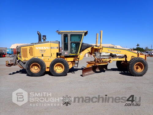 2004 VOLVO G710B MOTOR GRADER