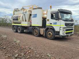 VOLVO - VACUUM TRUCK - picture0' - Click to enlarge