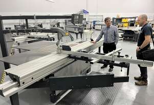 Panel Saw: Altendorf Handguard - The fastest guardian angel in the world!