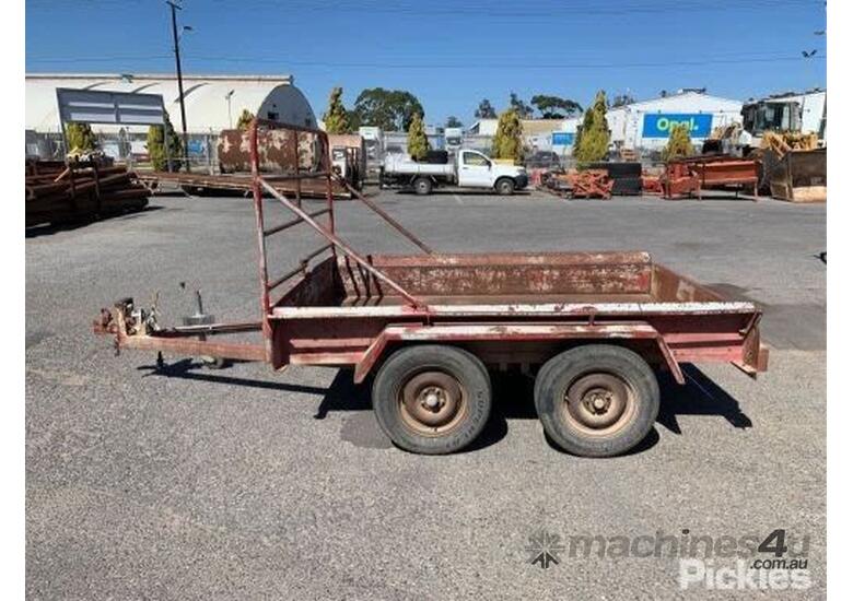 Buy Used Custom Custom Box Trailer Box Trailer in , - Listed on Machines4u