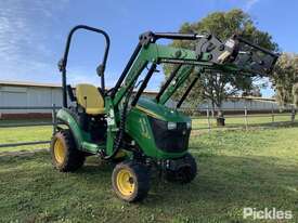 2013 John Deere 1025R - picture0' - Click to enlarge