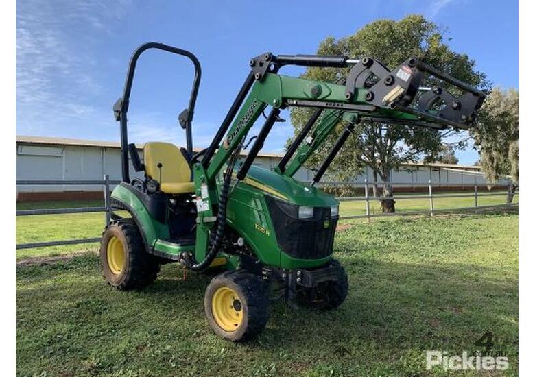 Used John Deere 1025r 4wd Tractors 0 79hp In Listed On Machines4u 0572