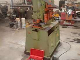 Metalmaster HF-45H 45t Punch and Shear - picture0' - Click to enlarge