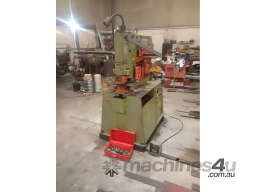 Metalmaster HF-45H 45t Punch and Shear