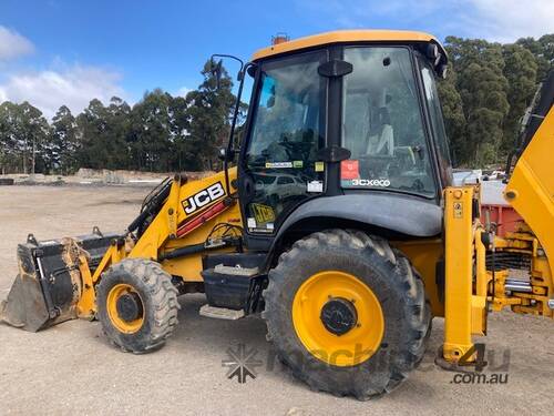 JCB 3CX Backhoe Loader