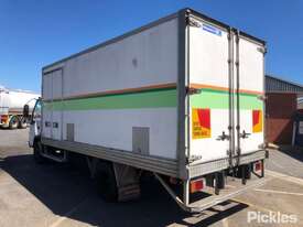 2002 Isuzu NQR 450 Long - picture2' - Click to enlarge