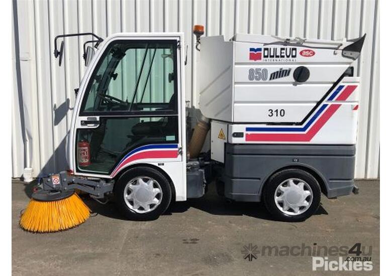 Used dulevo 2017 Dulevo 850DK Street Sweeper in , - Listed on Machines4u