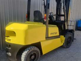 2007 Yale 5T Diesel Forklift - picture2' - Click to enlarge