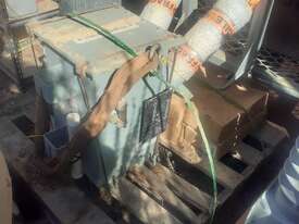 High Voltage 22 KV Recloser & single phase 22 KV Transformer - picture0' - Click to enlarge