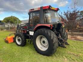 Tractor CASE 4230 84HP 4x4 FEL Bucket and forks - picture1' - Click to enlarge