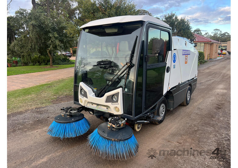 Used 2018 Macdonald Johnston CN201 Industrial Sweepers In , - Listed On ...