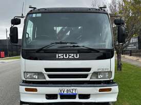 2006 Isuzu FSR Crane/Tipper truck  - picture1' - Click to enlarge