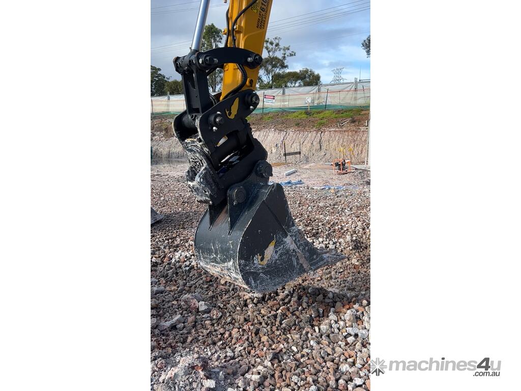 New geith 22 9T Hydraulic Tilting Hitch Excavator tilt hitch in