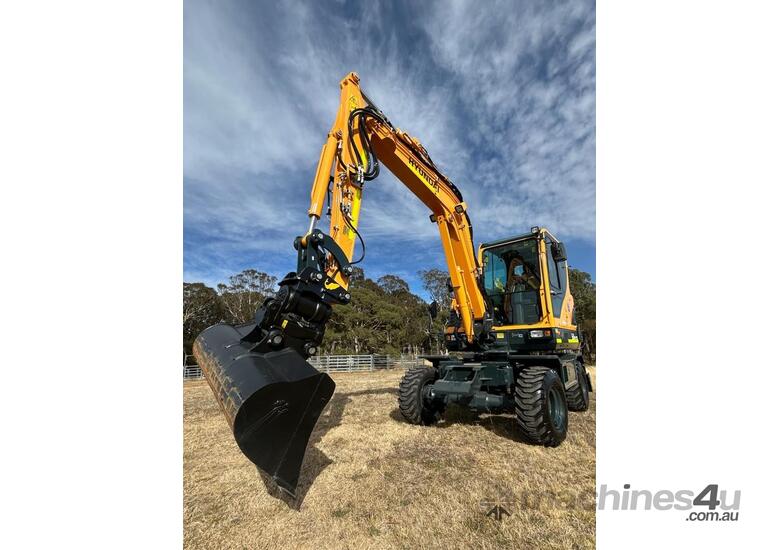 caption 2-2.9T Hydraulic Tilting Hitch