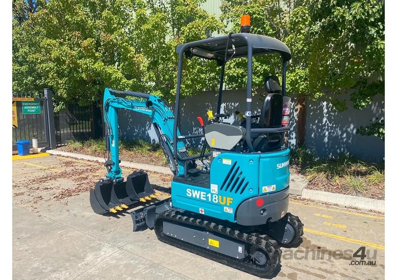 caption LYNFIELD MINI X - 2023 Sunward SWE18UF 1.8T - FOR HIRE