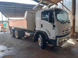 2012 Isuzu fh fvz tipper - picture0' - Click to enlarge