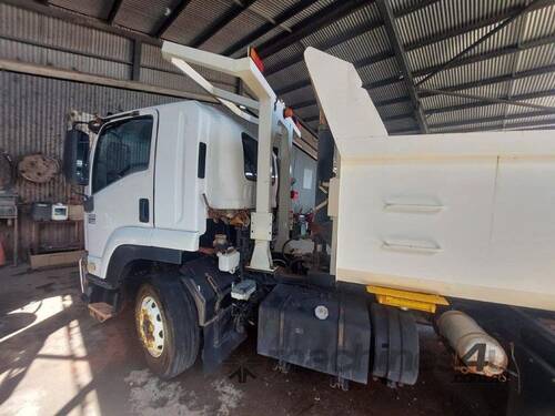 2012 Isuzu fh fvz tipper