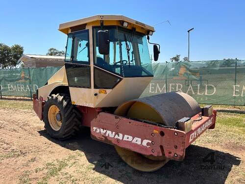 2004 DYNAPAC CA152 VIBRATORY SMOOTH DRUM ROLLER