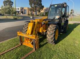 Telehandler JCB 531-70 2015 816 hours 3 tonne 7 metre - picture1' - Click to enlarge