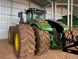 John Deere 9570R Tractor - picture0' - Click to enlarge