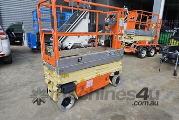 JLG Scissor Lift: Only 380 Hours, Freshly Painted with   Decal Kit & 5 Year Certification