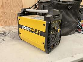 Welding Kit - picture0' - Click to enlarge