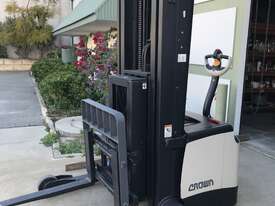 CROWN ELECTRIC WALKIE REACH TRUCK/STACKER - picture0' - Click to enlarge