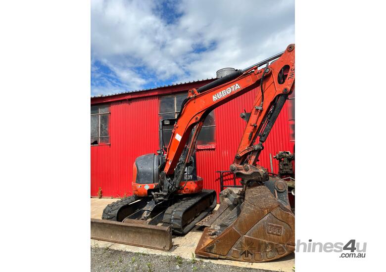 caption CLEARANCE! 5T Kubota Excavator U55 + Buckets (Traded In) - SALE!