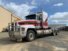 1995 Mack Superliner CLR Prime Mover Sleeper Cab - picture0' - Click to enlarge