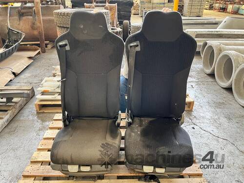 2 X ISUZU TRUCK SEATS R/H ONLY