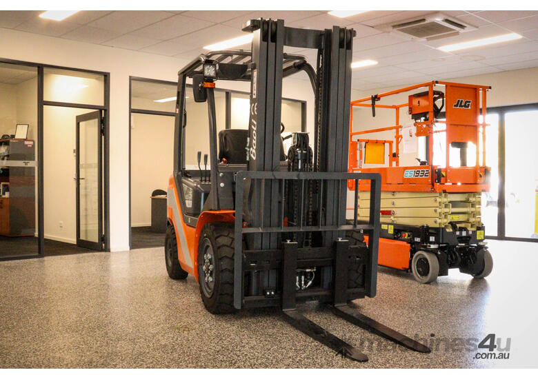 caption Baoli KBD 2.5 Tonne Forklift - With Shock-Resistant Clear Polycarbonate Cover