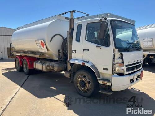 2009 Mitsubishi Fuso Fighter FN600 Fuel Tanker