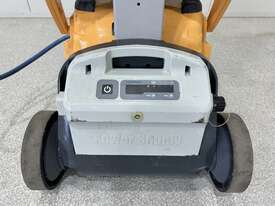 Maytronics Dolphin Wave 100 pool cleaner with power supply and trolley - picture0' - Click to enlarge